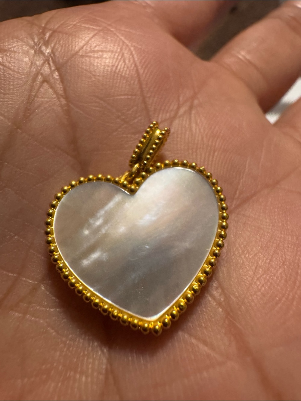 18K Real Gold Heart-Shaped Mother-of-Pearl Pendant in Gold